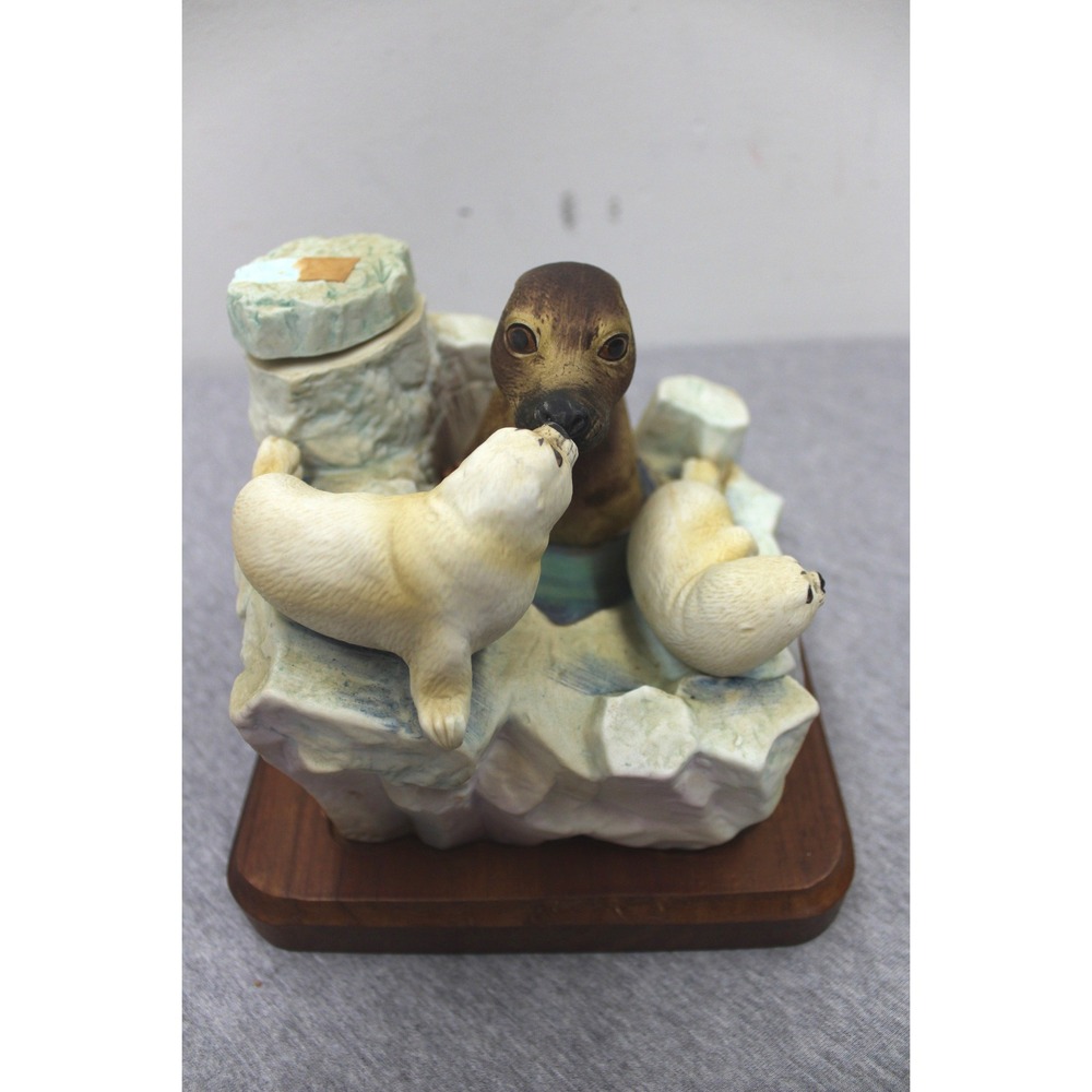 Cyrus Noble Seal Decanter 1978 Brown White Haas Brothers Figurine Vintage